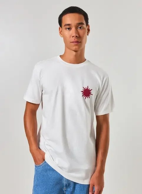 camiseta off-white estampa vinho summer camiseta off-white estampa vinho summer