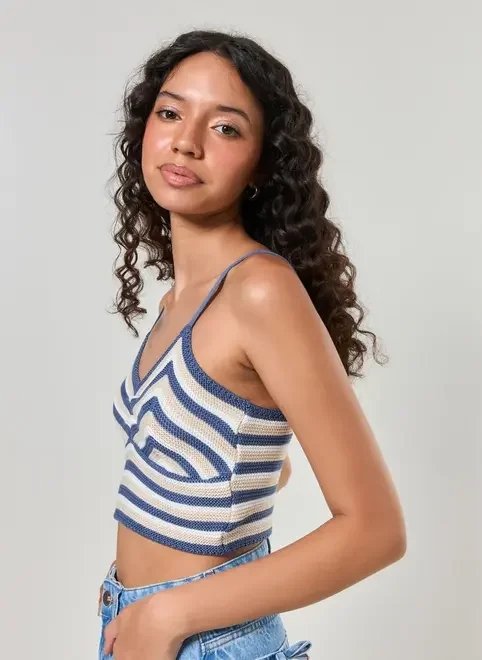 cropped tricô listras azul e bege cropped tricô listras azul e bege