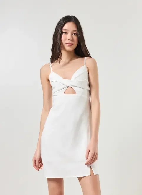 vestido off-white curto linho torção no busto vestido off-white curto linho torção no busto