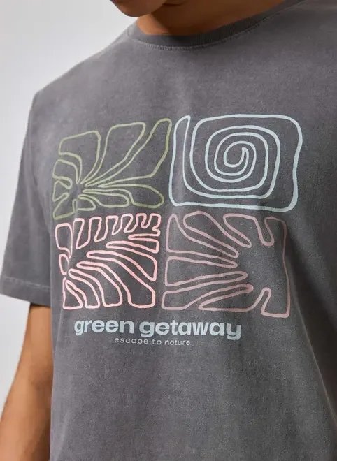 camiseta regular preta estonada nature camiseta regular preta estonada nature