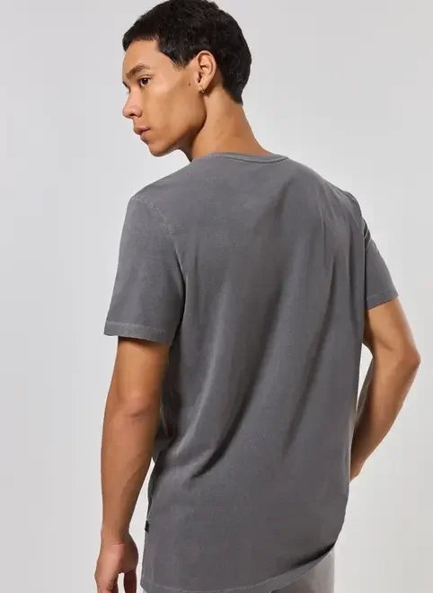 camiseta regular preta estonada nature camiseta regular preta estonada nature