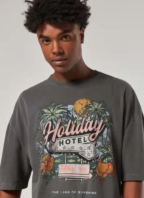 camiseta preta oversized holiday camiseta preta oversized holiday