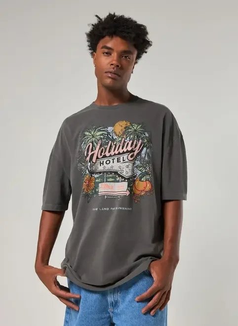 camiseta preta oversized holiday camiseta preta oversized holiday