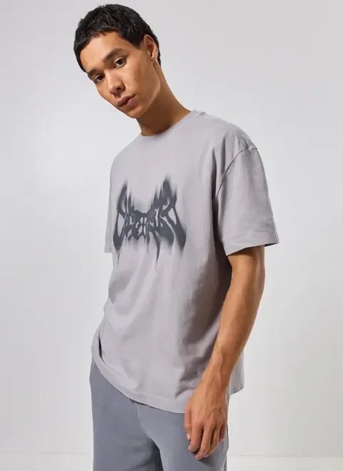 camiseta box cropped em malhão cinza camiseta box cropped em malhão cinza