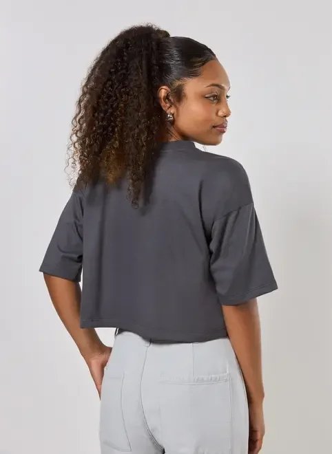 camiseta cropped cinza perfection camiseta cropped cinza perfection