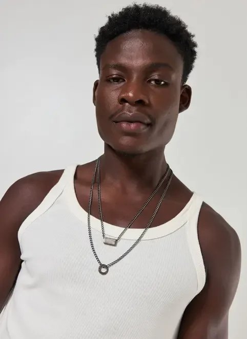 conjunto dois colares prateados envelhecidos conjunto dois colares prateados envelhecidos