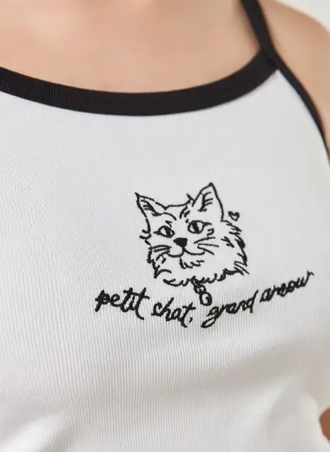 blusa off-white alcinhas pretas gato blusa off-white alcinhas pretas gato