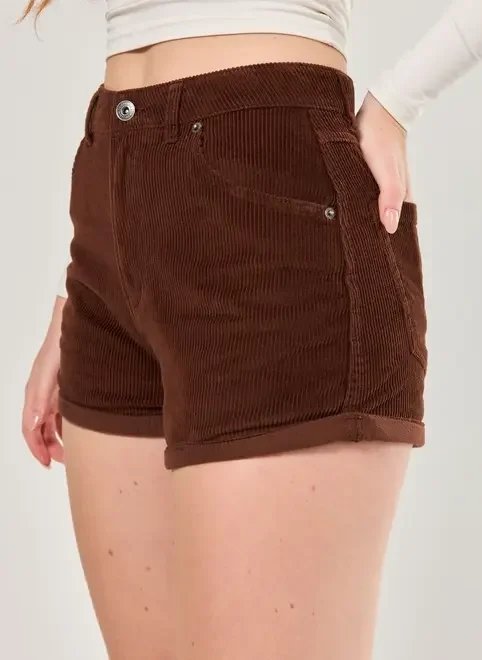 short mom em veludo cotelê short mom em veludo cotelê