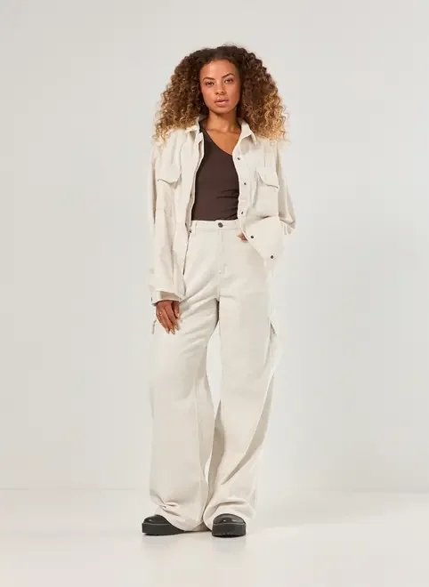 calça cargo em veludo cotelê calça cargo em veludo cotelê