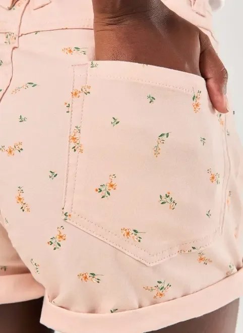 short sarja mom rosa florido short sarja mom rosa florido