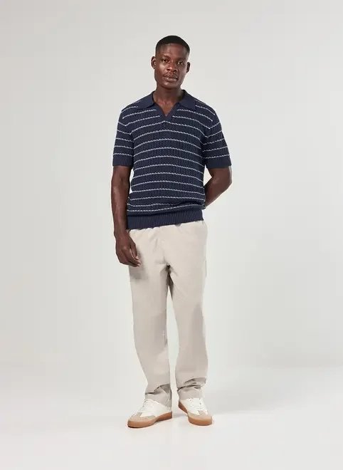 calça chino em sarja caqui calça chino em sarja caqui