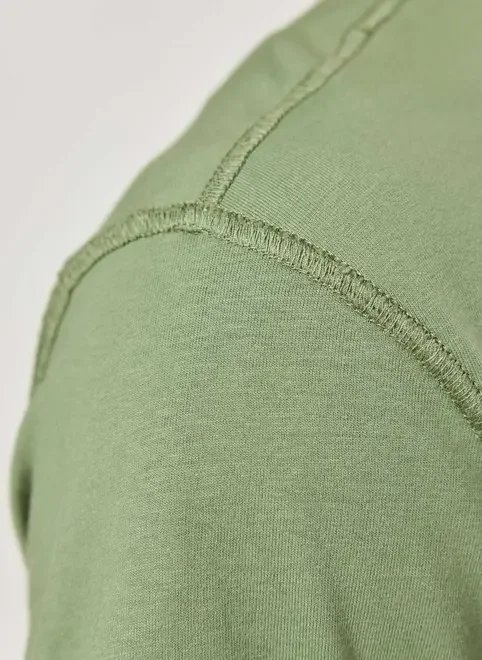 camiseta comfort costuras avessas camiseta comfort costuras avessas