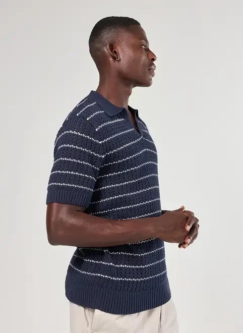 camiseta polo listrada em tricô camiseta polo listrada em tricô
