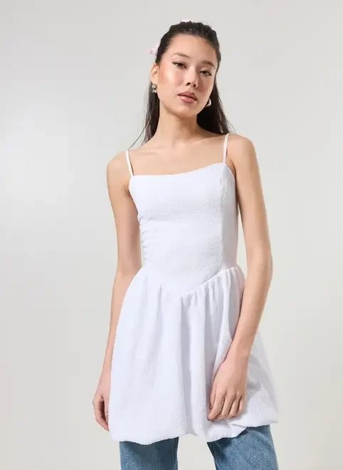 vestido balonê curto off-white vestido balonê curto off-white