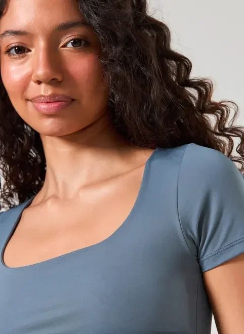 blusa poliamida decote quadrado blusa poliamida decote quadrado