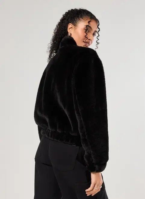 jaqueta de pelinho preta jaqueta de pelinho preta