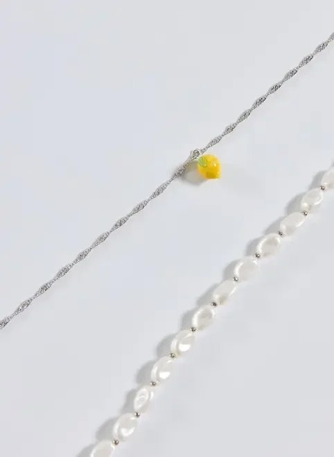 conjunto colares pérolas artificiais e limão conjunto colares pérolas artificiais e limão