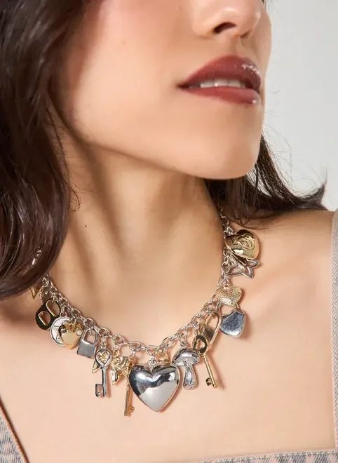 colar maxi com pingentes colar maxi com pingentes