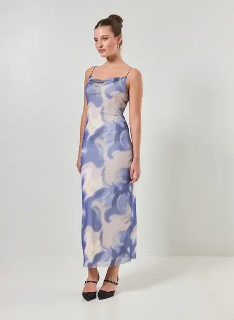vestido em tule manchado azul vestido em tule manchado azul