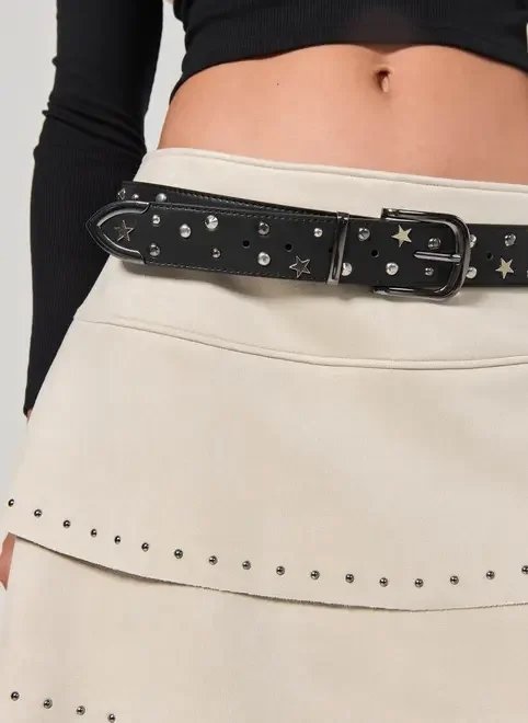 cinto preto tachas e estrelas cinto preto tachas e estrelas