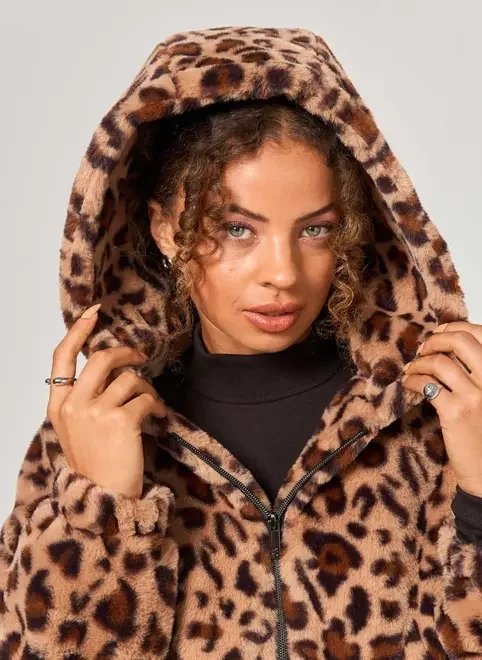 casaco peluciado oncinha casaco peluciado oncinha