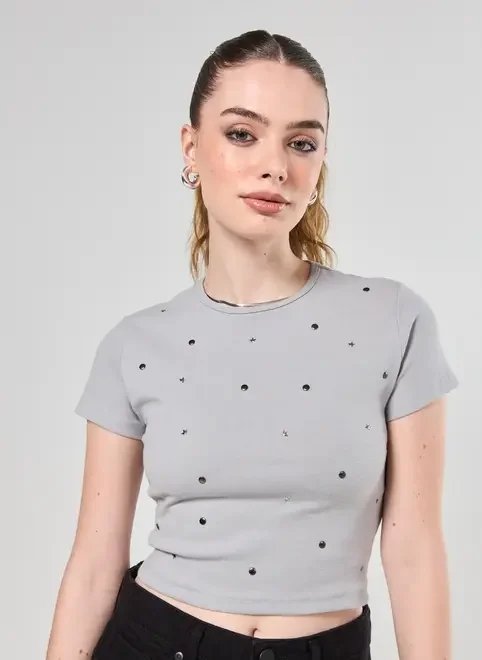 mini tee cinza com tachinhas mini tee cinza com tachinhas