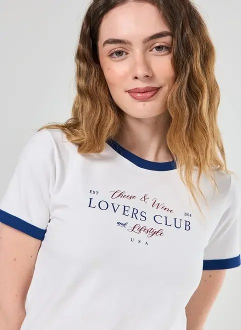 blusa branca com azul escrito wine blusa branca com azul escrito wine