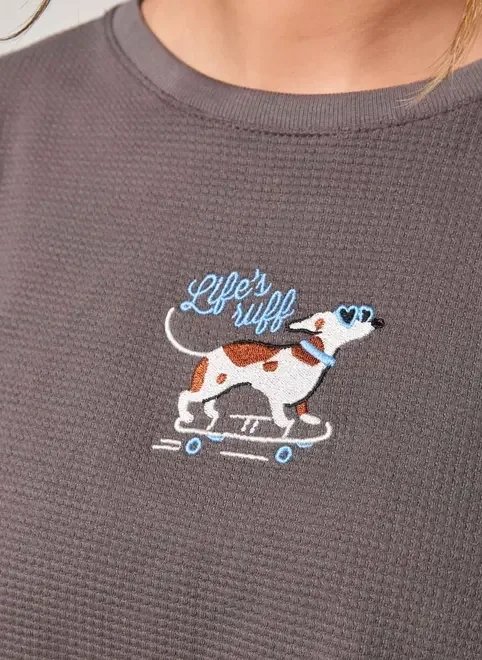 cropped estonado texturizado bordado cachorrinho cropped estonado texturizado bordado cachorrinho