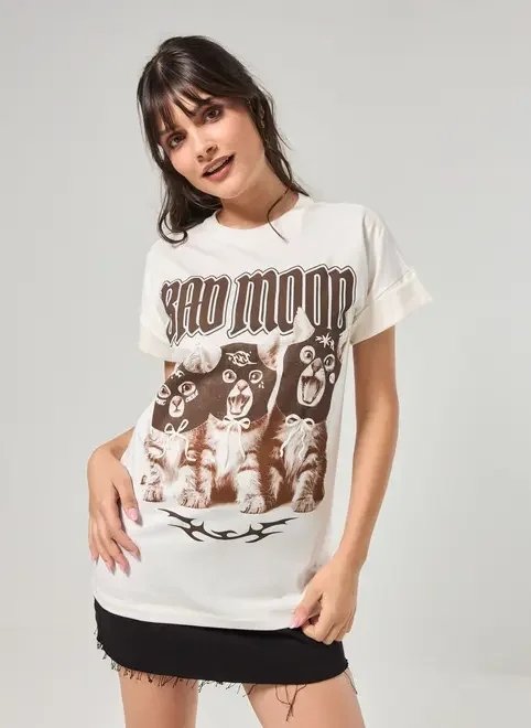 camiseta off-white oversized gatinhos camiseta off-white oversized gatinhos