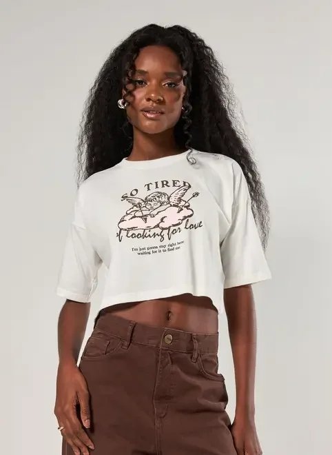 camiseta cropped off-white cupido camiseta cropped off-white cupido