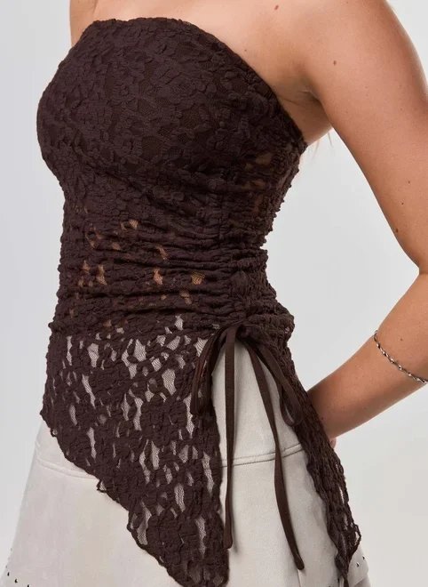 blusa em renda barra assimétrica blusa em renda barra assimétrica