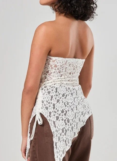 blusa em renda barra assimétrica blusa em renda barra assimétrica