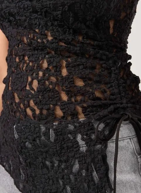 blusa em renda barra assimétrica blusa em renda barra assimétrica