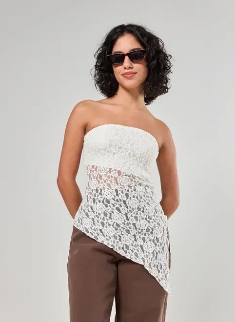 blusa em renda barra assimétrica blusa em renda barra assimétrica