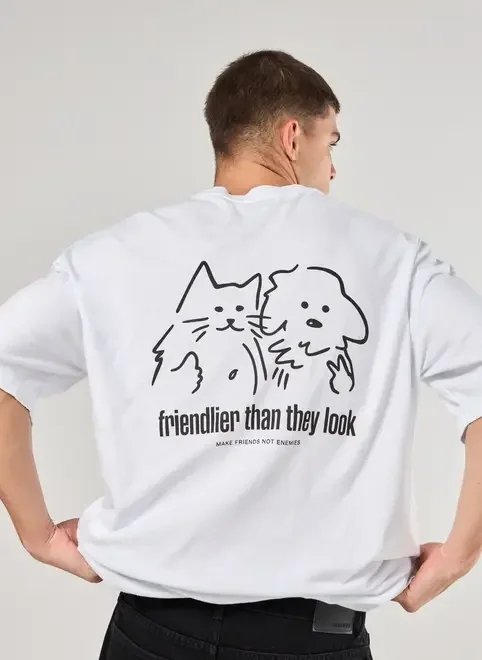 camiseta oversized branca pets camiseta oversized branca pets