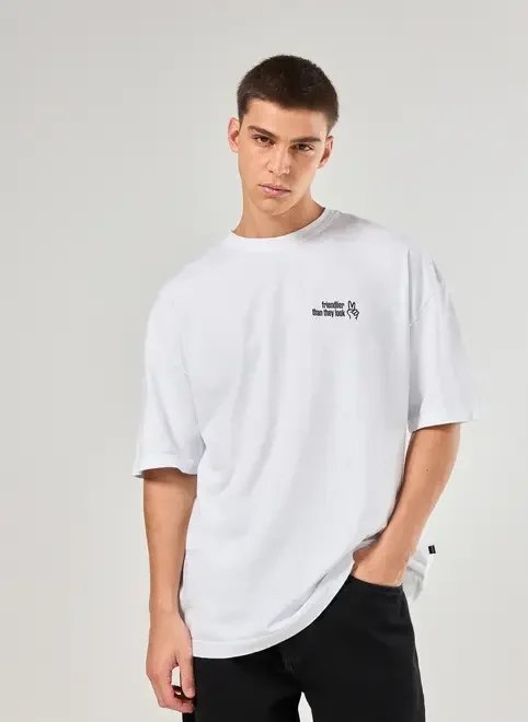 camiseta oversized branca pets camiseta oversized branca pets