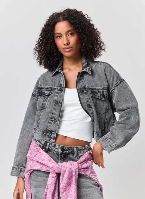 jaqueta jeans cropped com bolso jaqueta jeans cropped com bolso