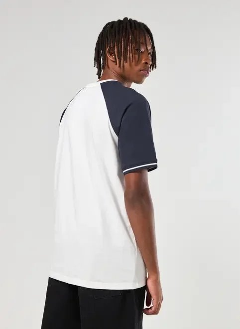 camiseta off-white raglan bordado camiseta off-white raglan bordado