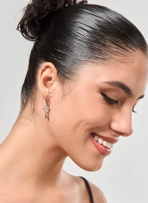 conjunto 6 brincos prateados e pretos conjunto 6 brincos prateados e pretos