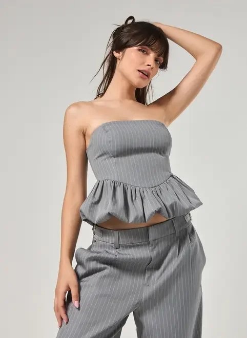 blusa balonê cinza sem alças blusa balonê cinza sem alças