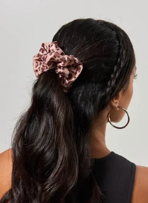 conjunto 2 scrunchies preto e oncinha conjunto 2 scrunchies preto e oncinha