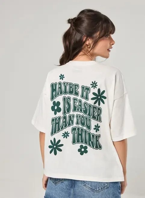 camiseta box oversized com escrito verde camiseta box oversized com escrito verde