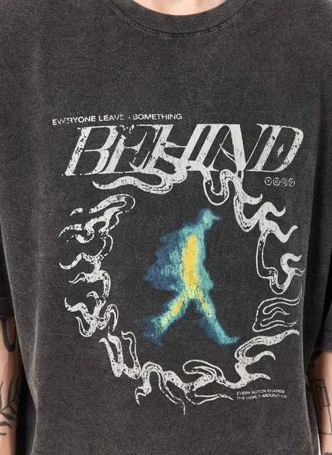 camiseta oversized cropped marmorizada behind camiseta oversized cropped marmorizada behind