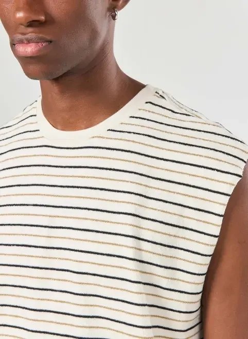 regata sleevless off-white listrada texturizada regata sleevless off-white listrada texturizada