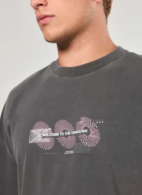 camiseta preta oversized estonada unknown camiseta preta oversized estonada unknown