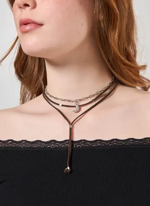 conjunto dois colares suede e lua conjunto dois colares suede e lua