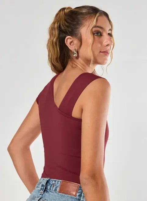 body poliamida mangas assimétricas body poliamida mangas assimétricas