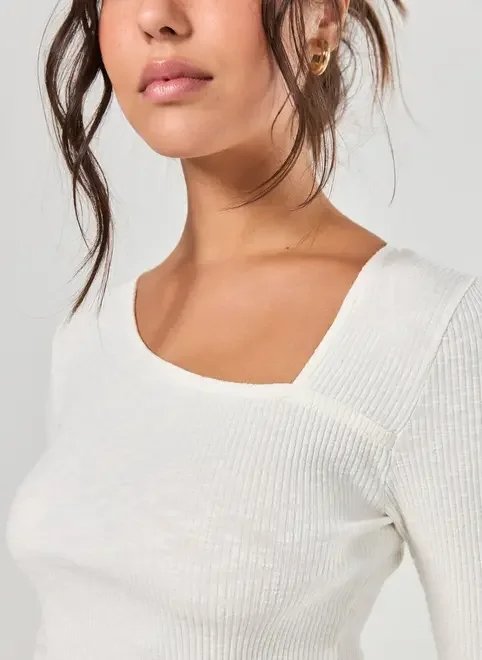 cropped manga longa canelada assimétrica cropped manga longa canelada assimétrica