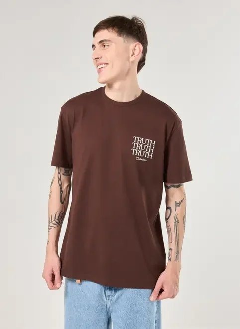 camiseta comfort marrom truth camiseta comfort marrom truth