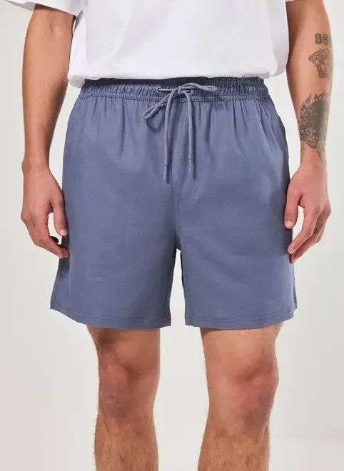 bermuda em tecido azul bermuda em tecido azul